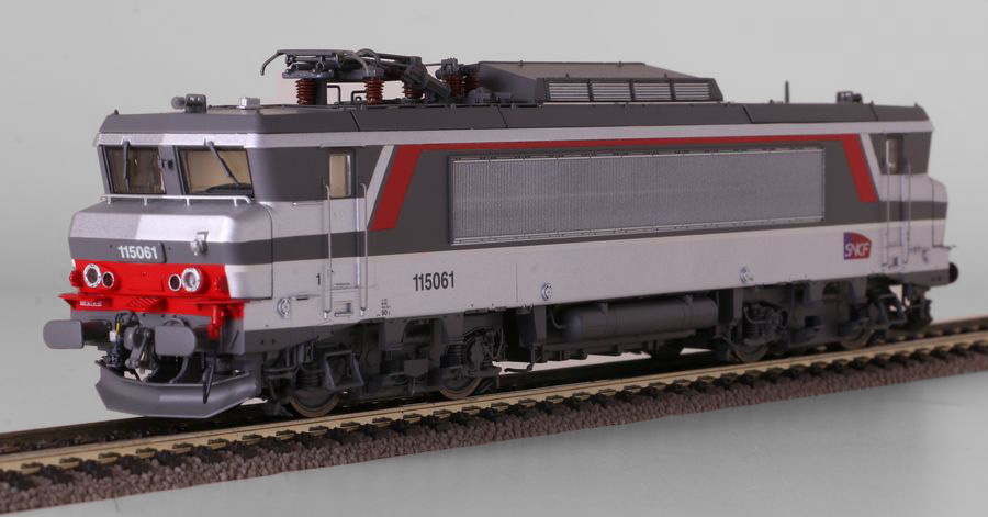 L.S. Models 10490S