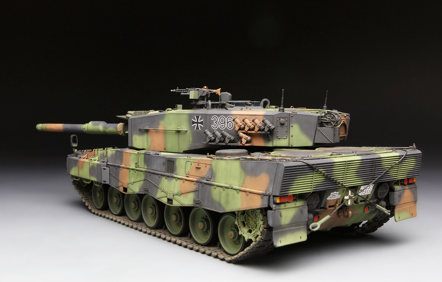MENG TS-016 Carro alemán Leopard 2 A4